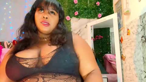 Snapshot of ebony544505 chatting on October 26, 2025, 1:11 am ANGIE online show from October 26, 2025, 1:11 am