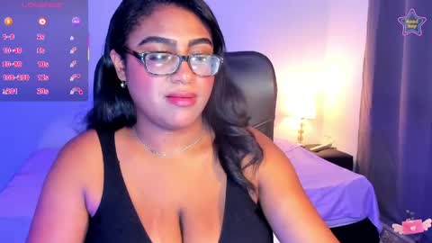 ebony__queen2 online show from May 14, 2026, 9:10 pm