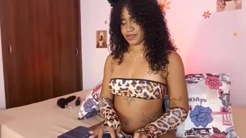 ebony_af online show from April 16, 2026, 8:37 am