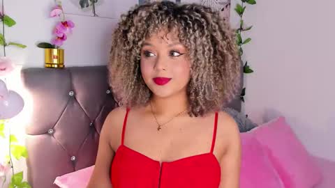 Snapshot of ebony_curly2 chatting on October 24, 2025, 11:56 pm isa online show from October 24, 2025, 11:56 pm