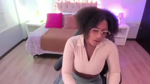 ebony_fantasy2 online show from April 15, 2026, 11:17 am