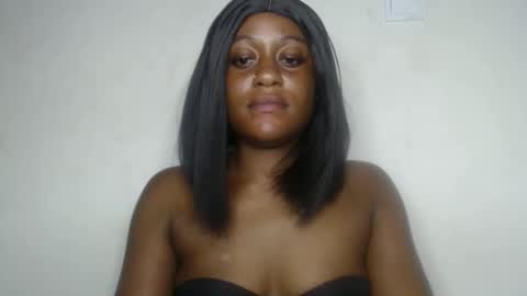 Ella online show from October 4, 2025, 7:34 pm