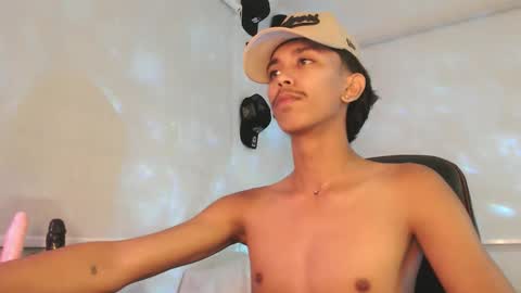 ebony_fuckboy online show from November 24, 2025, 5:34 pm