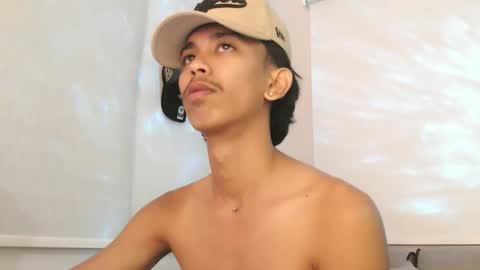 ebony_fuckboy online show from November 27, 2025, 7:49 pm