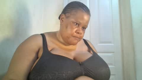 Snapshot of ebony_magixs chatting on September 24, 2025, 10:24 pm ebony_magixs online show from September 24, 2025, 10:24 pm