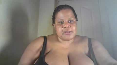 Snapshot of ebony_magixs chatting on October 5, 2025, 3:32 pm ebony_magixs online show from October 5, 2025, 3:32 pm