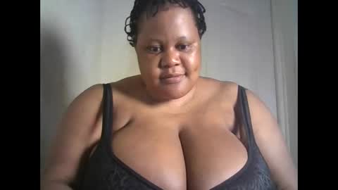 Snapshot of ebony_magixs chatting on October 6, 2025, 6:33 am ebony_magixs online show from October 6, 2025, 6:33 am