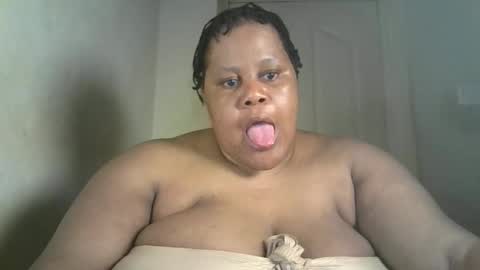 Snapshot of ebony_magixs chatting on October 7, 2025, 2:25 pm ebony_magixs online show from October 7, 2025, 2:25 pm