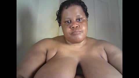 Snapshot of ebony_magixs chatting on October 12, 2025, 2:21 am ebony_magixs online show from October 12, 2025, 2:21 am