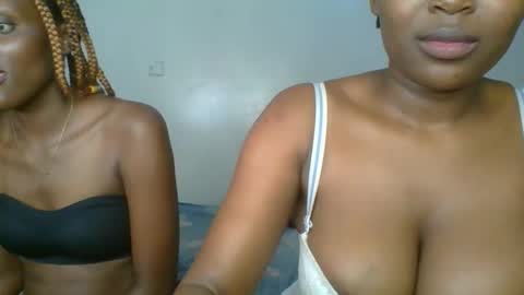 Snapshot of ebony_meeky chatting on September 13, 2025, 2:44 am ebony_meeky online show from September 13, 2025, 2:44 am