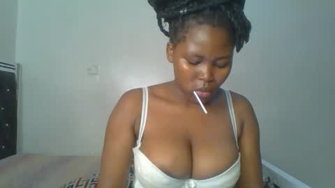 Snapshot of ebony_meeky chatting on September 21, 2025, 5:47 pm ebony_meeky online show from September 21, 2025, 5:47 pm