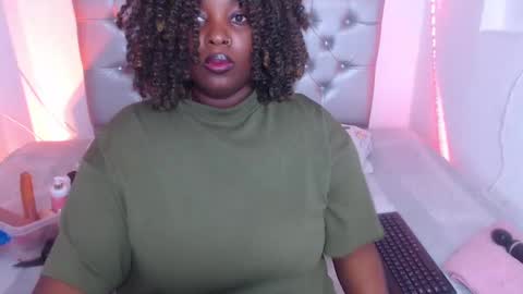 Snapshot of ebony_neighbormoans chatting on October 17, 2025, 3:31 am LINA online show from October 17, 2025, 3:31 am