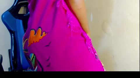 EBONY PETITE online show from February 9, 2025, 12:41 pm