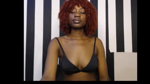 Ella online show from October 1, 2025, 12:33 pm