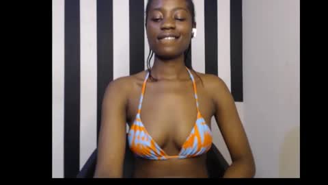 Ella online show from October 13, 2025, 1:11 pm