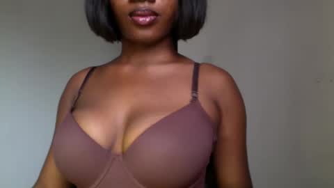 delilah online show from April 19, 2026, 10:47 am