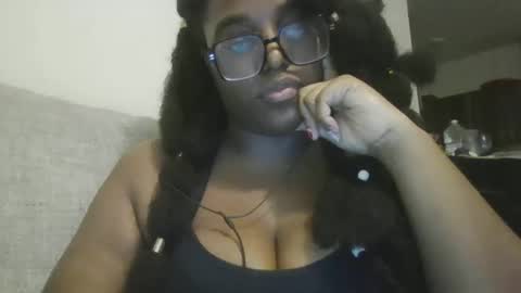 ebonybigtitqueen1 online show from October 17, 2025, 1:53 am