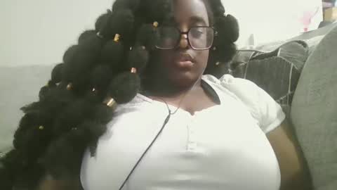 ebonybigtitqueen1 online show from October 18, 2025, 1:01 pm