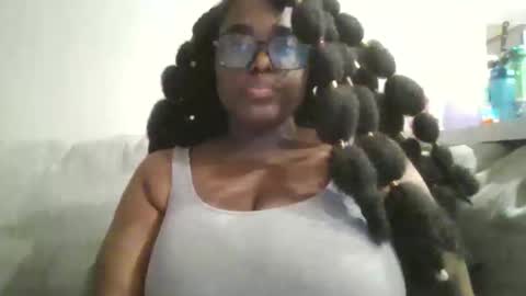 ebonybigtitqueen3 online show from November 2, 2025, 3:09 am