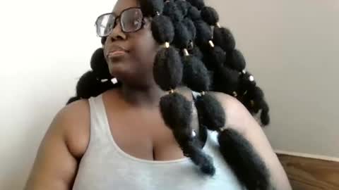 ebonybigtitqueen3 online show from November 2, 2025, 4:42 pm