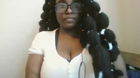 ebonybigtitqueen3 online show from November 4, 2025, 1:54 pm
