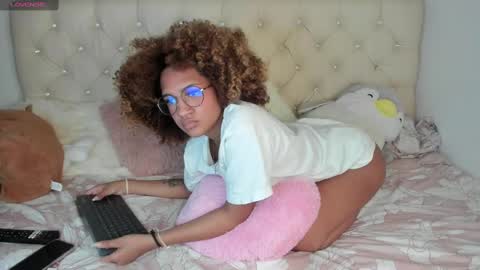 Snapshot of ebonygoddes03 chatting on February 26, 2025, 8:11 pm Queen Ebony online show from February 26, 2025, 8:11 pm