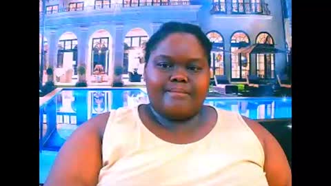 ebonyhotbuns4u2luv online show from February 25, 2026, 7:12 pm