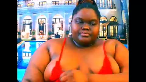 ebonyhotbuns4u2luv online show from April 16, 2026, 8:26 am