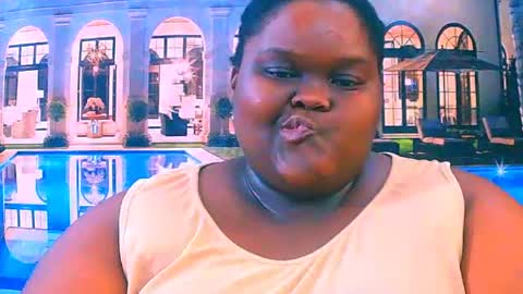 Snapshot of ebonyhotbuns4u2luv chatting on June 17, 2026, 9:16 pm ebonyhotbuns4u2luv online show from June 17, 2026, 9:16 pm