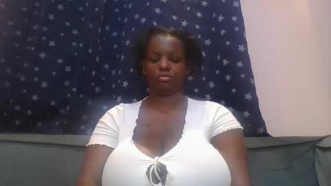 ebonymayahh online show from May 6, 2026, 7:35 am