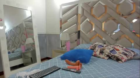 ebonysquirtcol online show from January 16, 2026, 8:35 pm