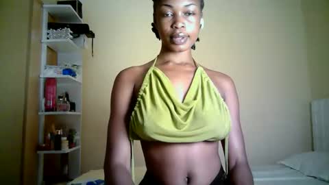 Snapshot of ebonytanqueen chatting on April 23, 2026, 1:29 am ebonytanqueen online show from April 23, 2026, 1:29 am