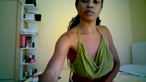 ebonytanqueen online show from June 15, 2026, 3:42 am