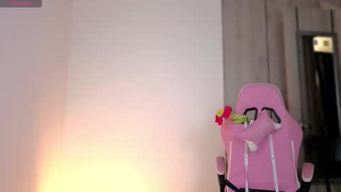 Colette online show from November 7, 2025, 6:35 am