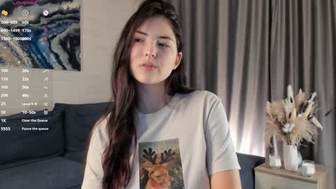 Viola online show from December 23, 2024, 2:28 pm