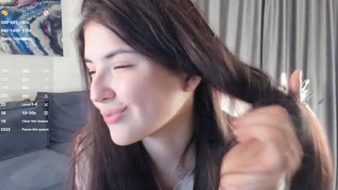 Viola online show from December 23, 2024, 8:36 pm