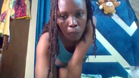 Snapshot of edakiss chatting on June 3, 2026, 4:01 pm edakiss online show from June 3, 2026, 4:01 pm