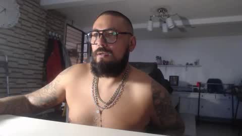 edgarram83 online show from November 13, 2025, 11:36 pm