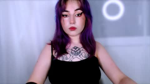 Snapshot of ediefris chatting on June 16, 2026, 9:17 pm fickle demon made of clumps of matter online show from June 16, 2026, 9:17 pm