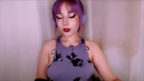 Snapshot of ediefris chatting on July 20, 2026, 9:50 pm fickle demon made of clumps of matter online show from July 20, 2026, 9:50 pm