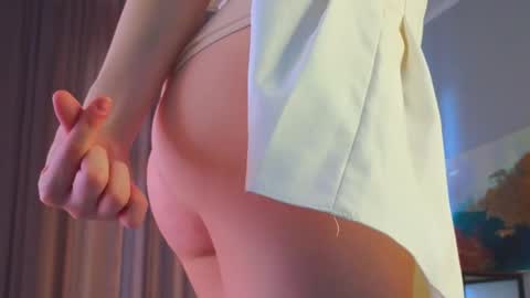 Snapshot of edithbrucker chatting on February 19, 2025, 6:11 am Im Sally  Im new here   lets meet online show from February 19, 2025, 6:11 am