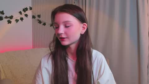 Snapshot of edithgalpin chatting on February 20, 2025, 12:30 am Lisa online show from February 20, 2025, 12:30 am