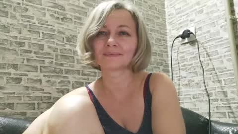 Snapshot of edithmanning chatting on December 24, 2024, 5:13 pm edithmanning online show from December 24, 2024, 5:13 pm