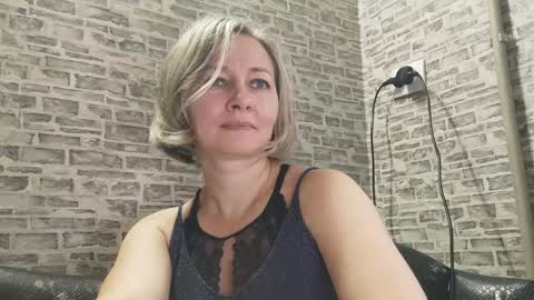 Snapshot of edithmanning chatting on December 25, 2024, 8:07 am edithmanning online show from December 25, 2024, 8:07 am