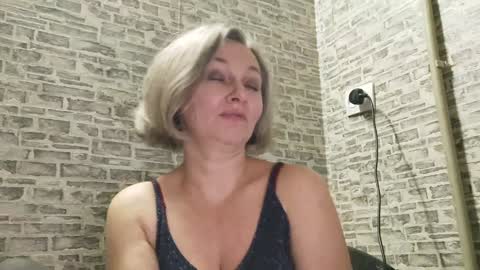 Snapshot of edithmanning chatting on January 4, 2025, 6:51 pm edithmanning online show from January 4, 2025, 6:51 pm