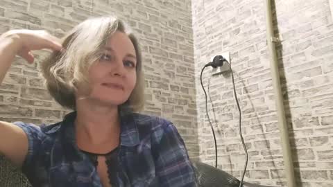 Snapshot of edithmanning chatting on January 9, 2025, 6:36 pm edithmanning online show from January 9, 2025, 6:36 pm
