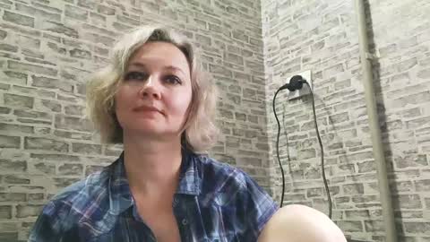 Snapshot of edithmanning chatting on January 14, 2025, 9:13 am edithmanning online show from January 14, 2025, 9:13 am