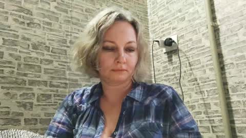 Snapshot of edithmanning chatting on January 14, 2025, 12:14 pm edithmanning online show from January 14, 2025, 12:14 pm