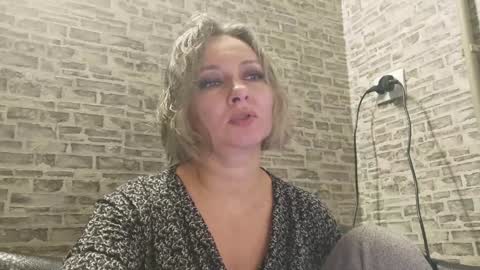 Snapshot of edithmanning chatting on January 17, 2025, 6:15 am edithmanning online show from January 17, 2025, 6:15 am