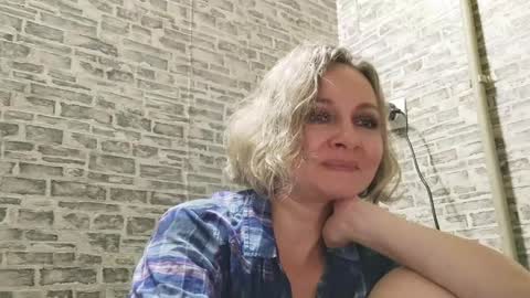 Snapshot of edithmanning chatting on January 18, 2025, 5:48 pm edithmanning online show from January 18, 2025, 5:48 pm